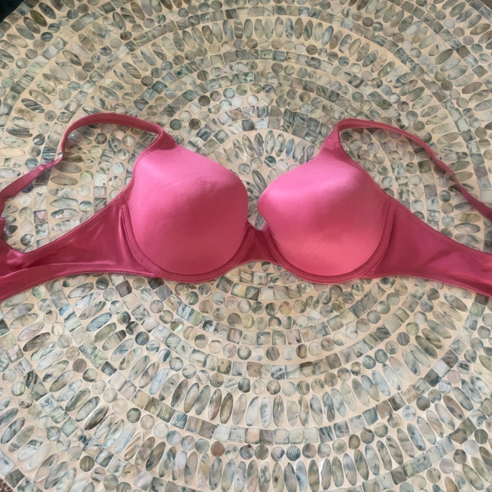 Vanity Fair 36C GUC underwire silky pink salmon bra full coverage